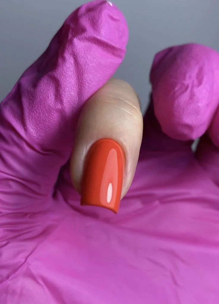 manicure-frezarkowy-nozyczki-737x1024